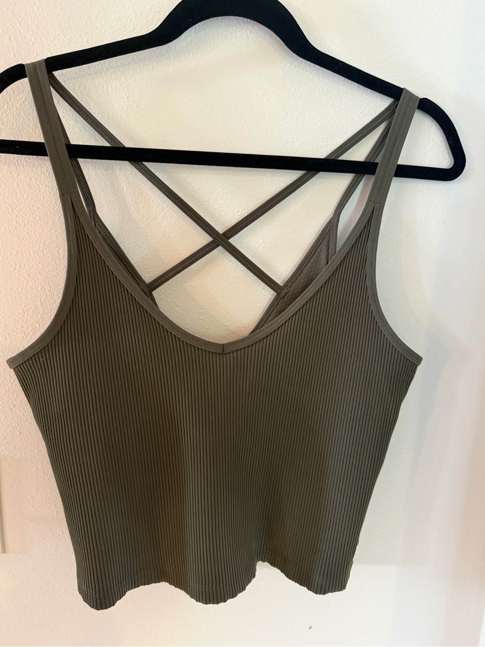 Vuori Olive Ribbed Crisscross Back Tank - Sz XL